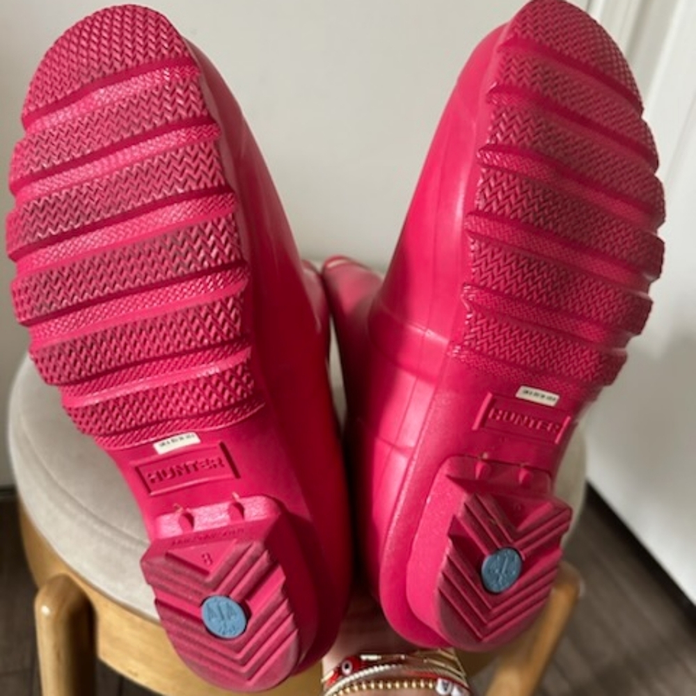 Hunter Women's Pink Rain Boots - Picture 6 of 6